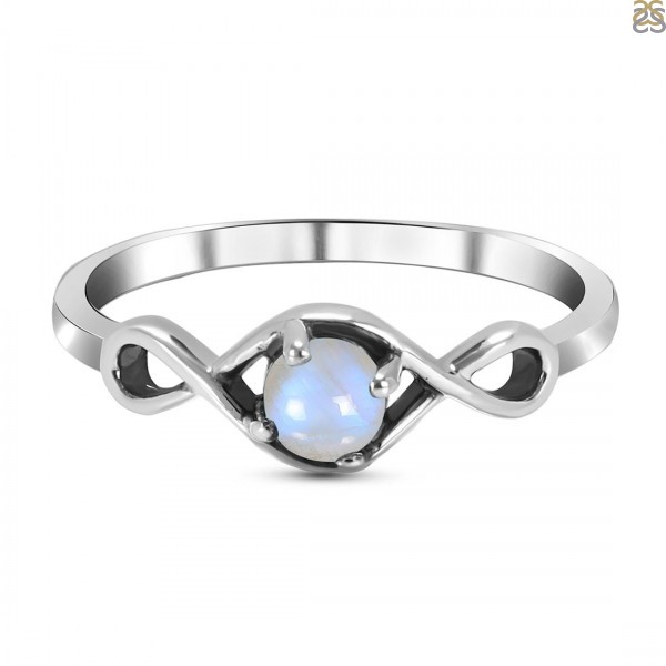 Moonstone Ring Will Never Go Out Of Style